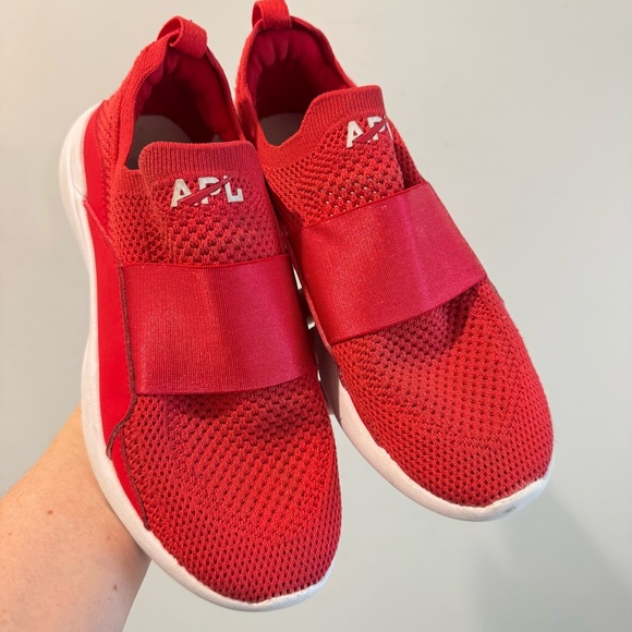 APL Kids Red TechLoom Bliss Running Shoes Size 4 - Picture 3 of 11